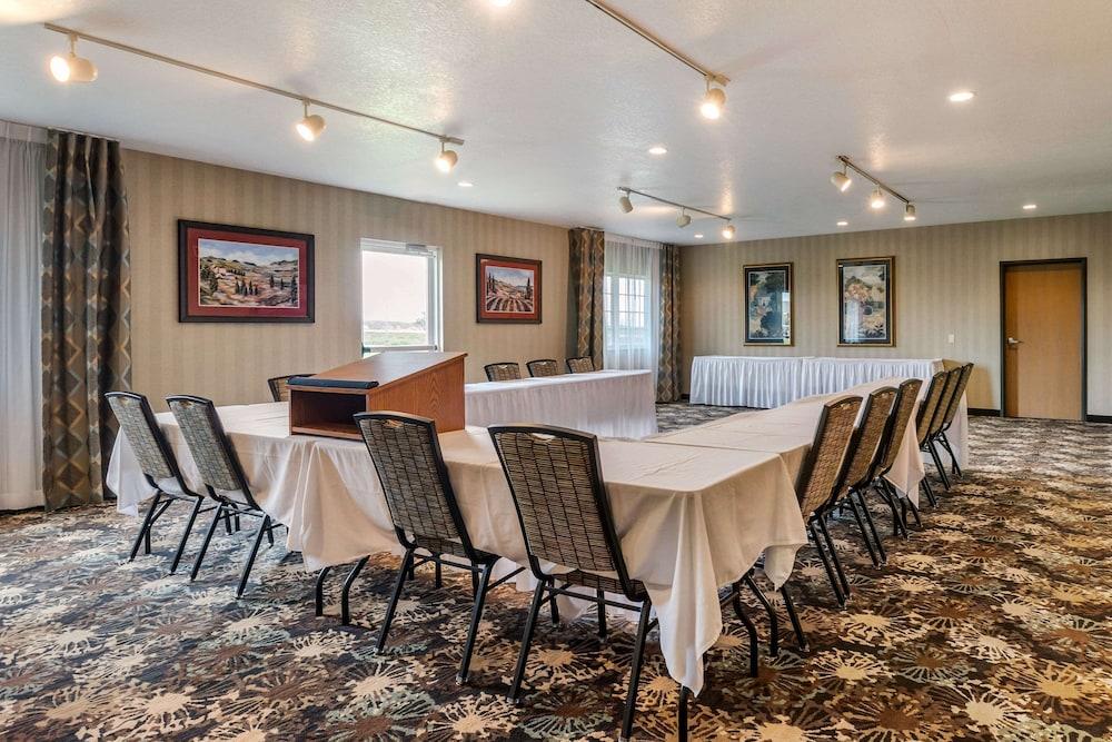 Comfort Inn Story City photo 29
