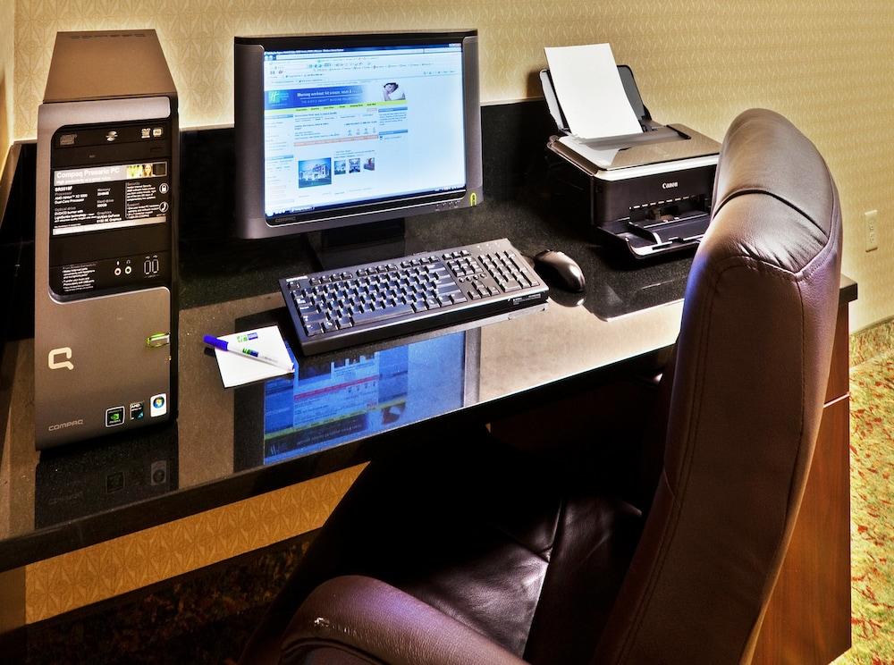 Holiday Inn Express & Suites Perry by IHG photo 40