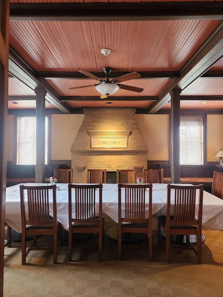 Roycroft Inn photo 18