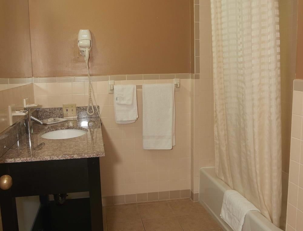 New World Inn photo 36