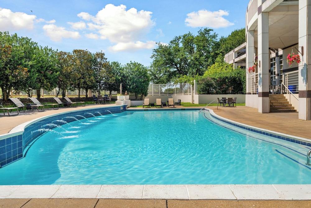 Renaissance Dallas North Hotel photo 16