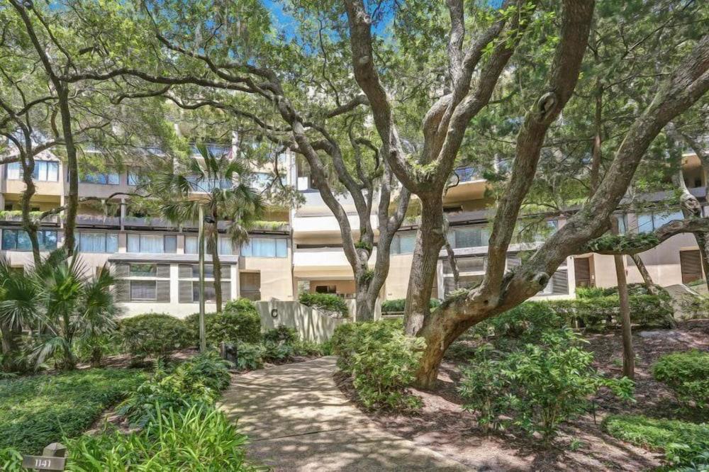 1127 Beach Walker photo 1