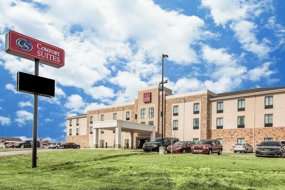 Comfort Suites Dodge City photo 1