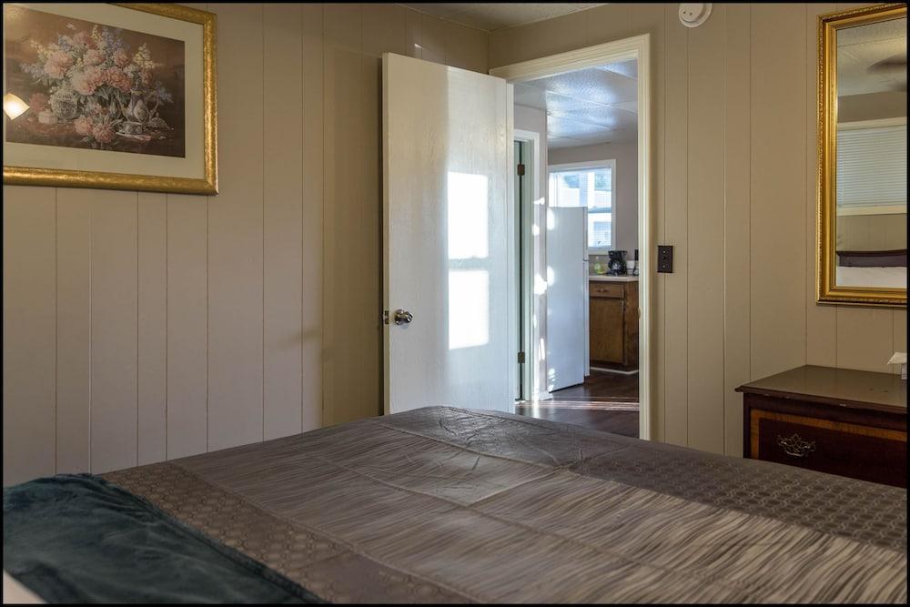 Marina Inn & Event Center photo 60