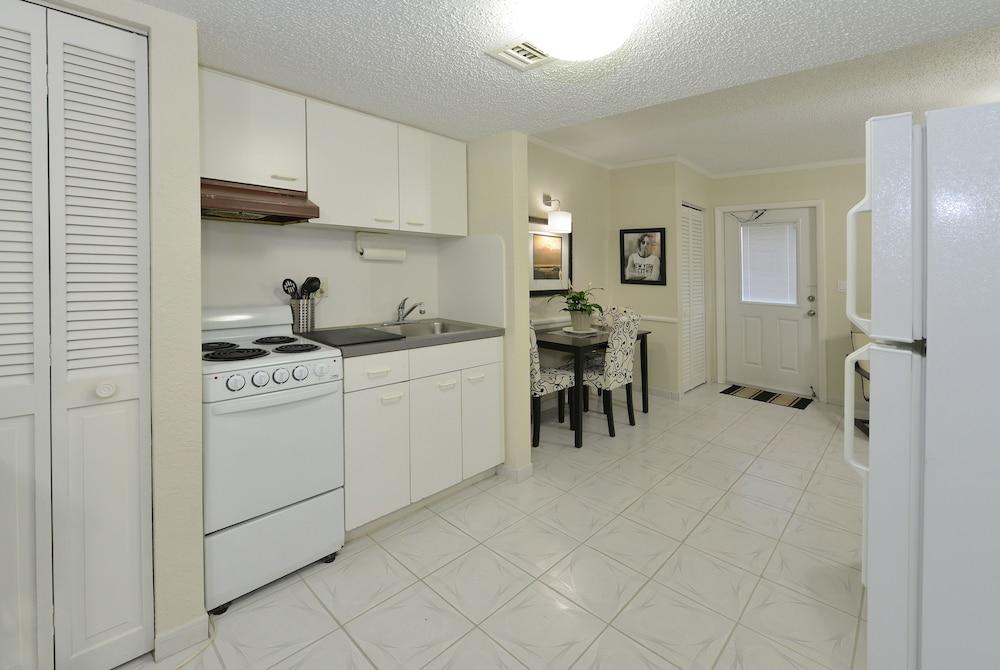 Hollywood by the Sea Hotel photo 32