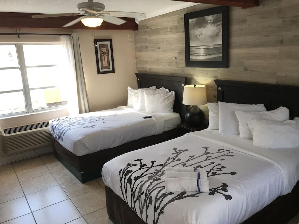 Schooner Hotel photo 42