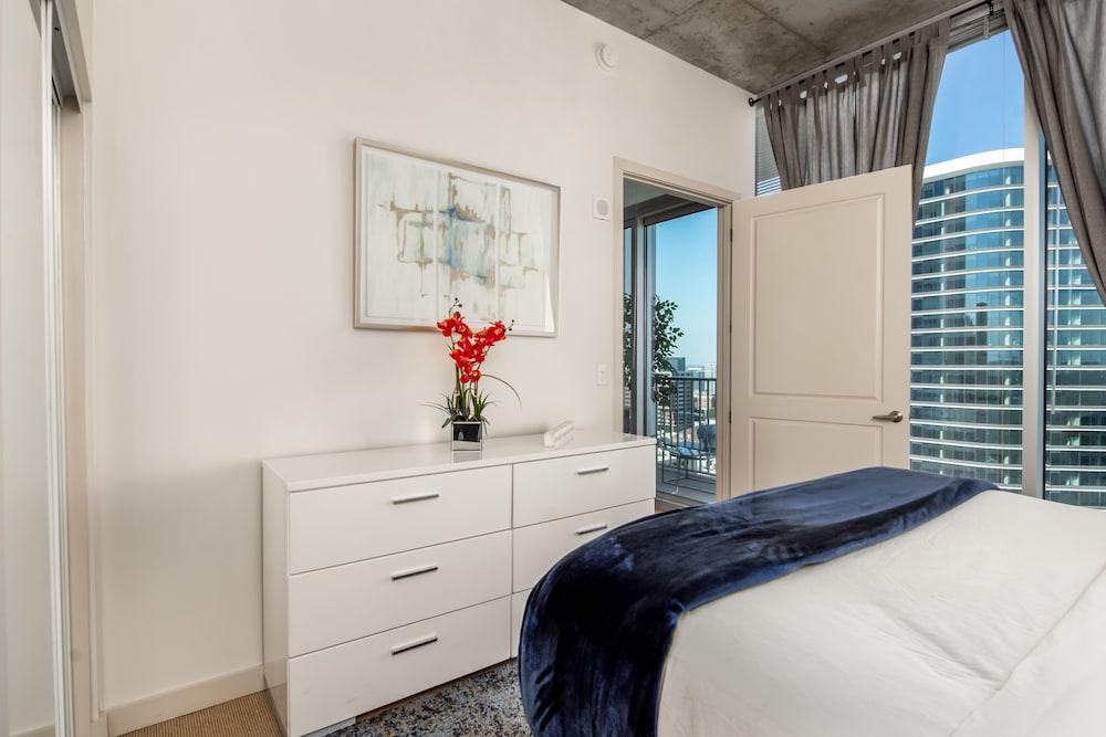 CHIC COLLECTION by NOHOTEL on 6th Street photo 61