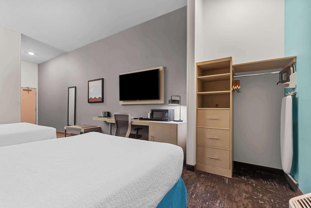 Best Western Plus Ogallala Inn photo 12