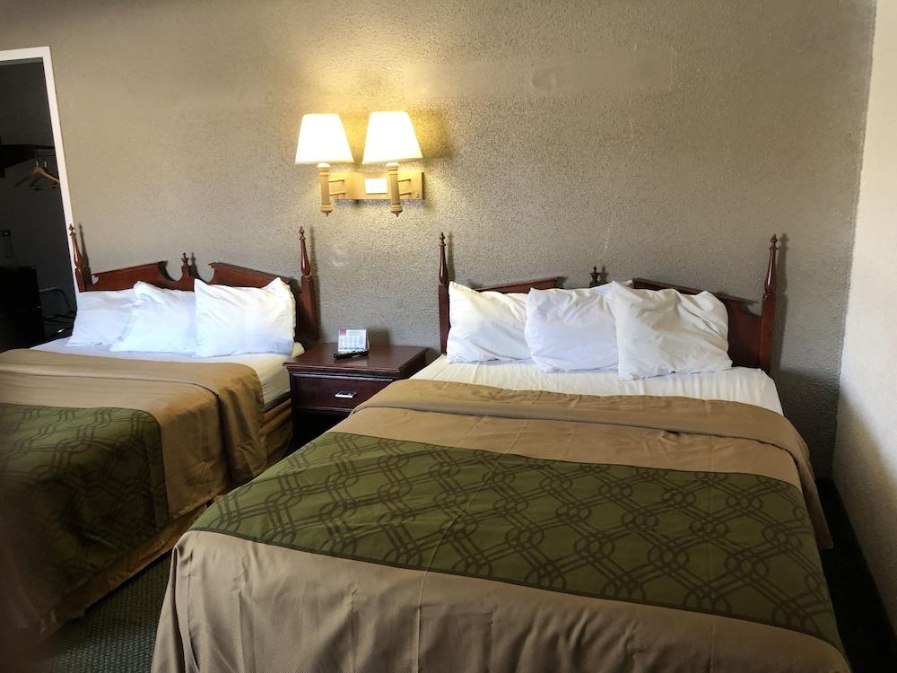 Posh Inn & Suites photo 18
