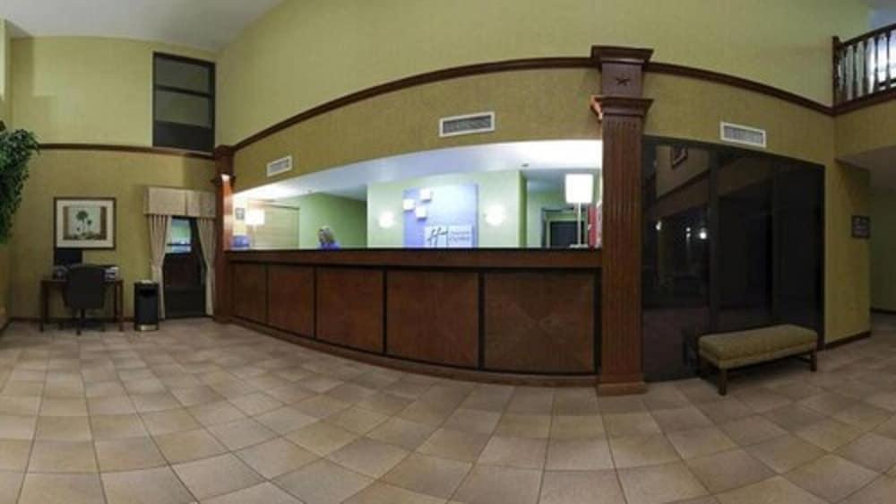 Holiday Inn Express Harlingen by IHG photo 15