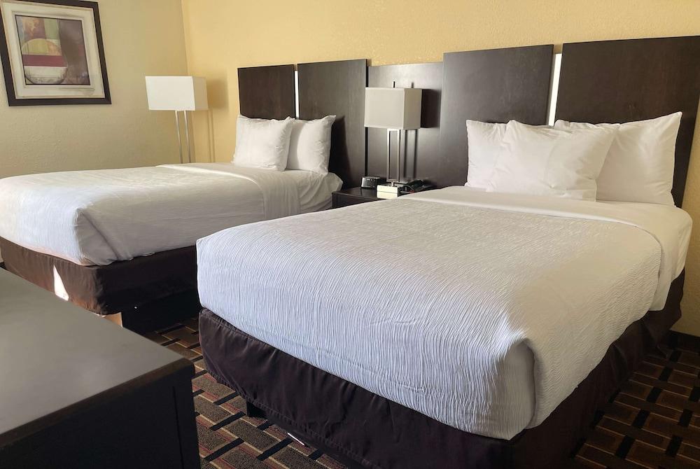 Comfort Inn Dunmore - Scranton East photo 14