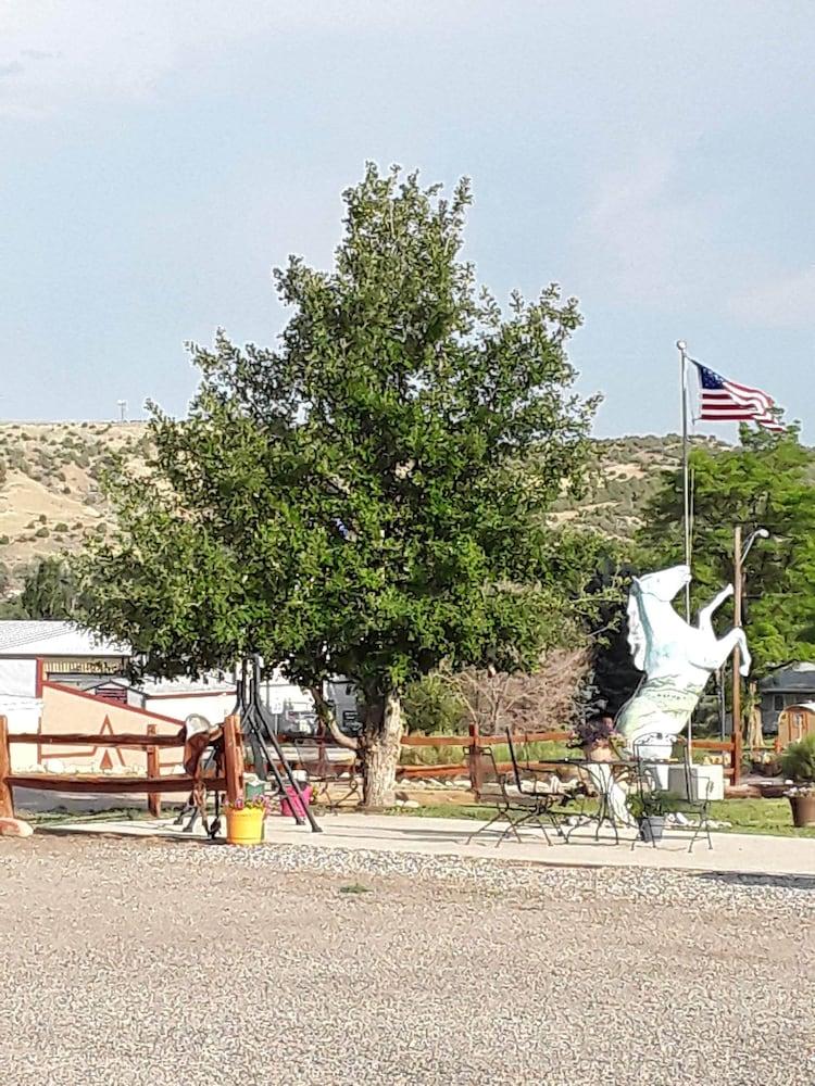El Rancho Motel photo 35