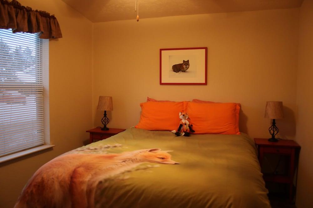 Yellowstone Wildlife Cabins photo 3