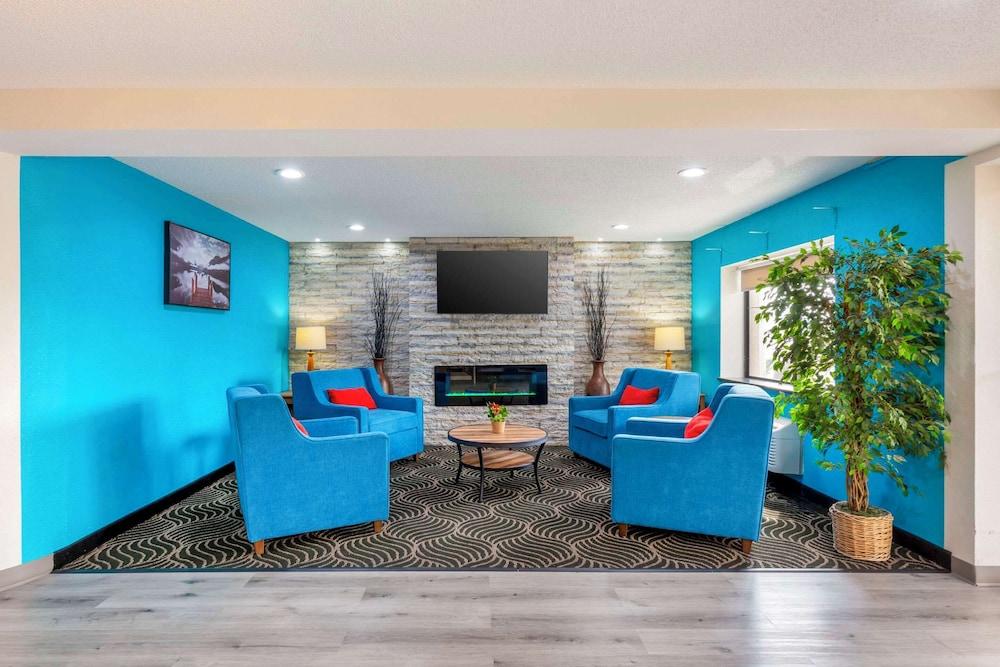 Quality Inn Huron photo 2