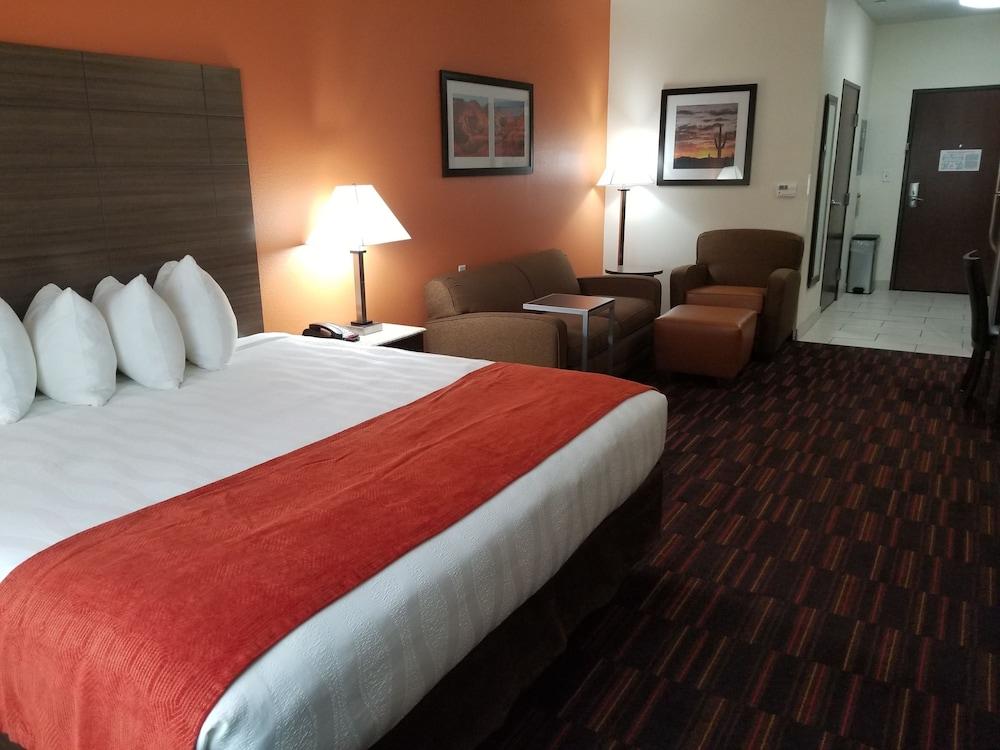 Home Away Suites photo 4