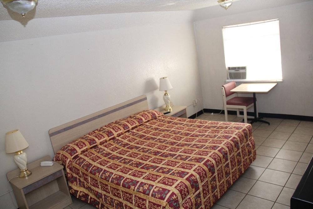 SuperLodge Motel photo 19