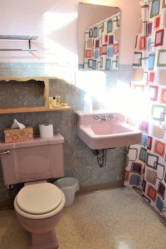 Royal Motel photo 4