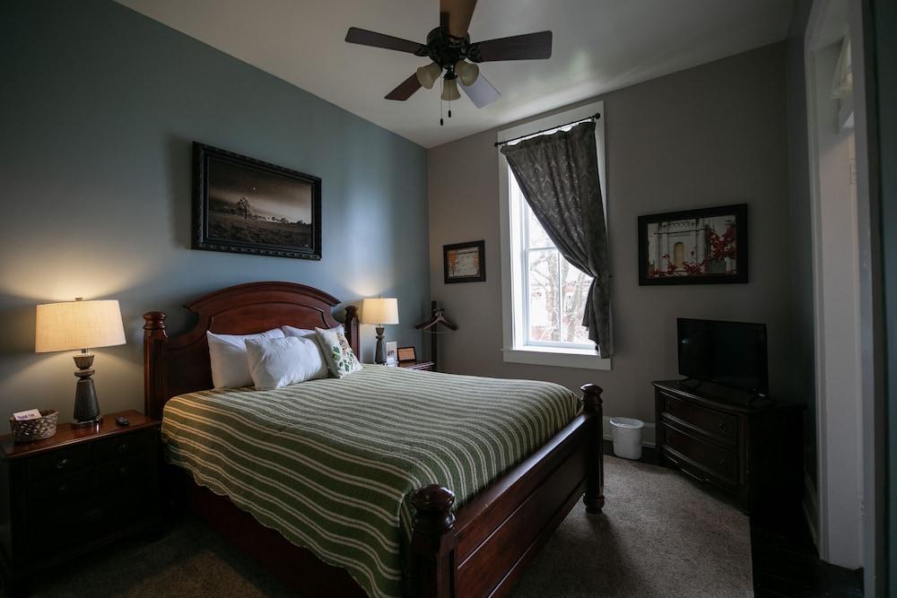 Nauvoo Temple House Hotel photo 44