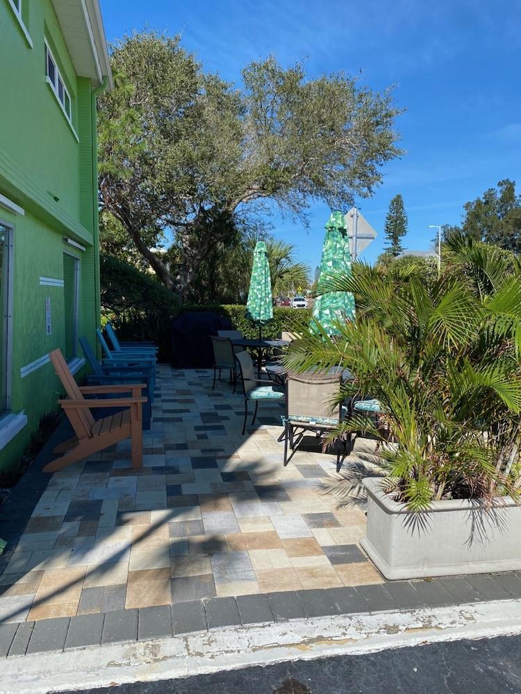 Beach House Hotel photo 10