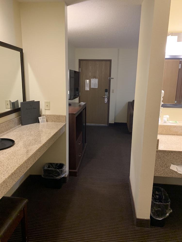 AmericInn by Wyndham Valley City - Conference Center photo 23
