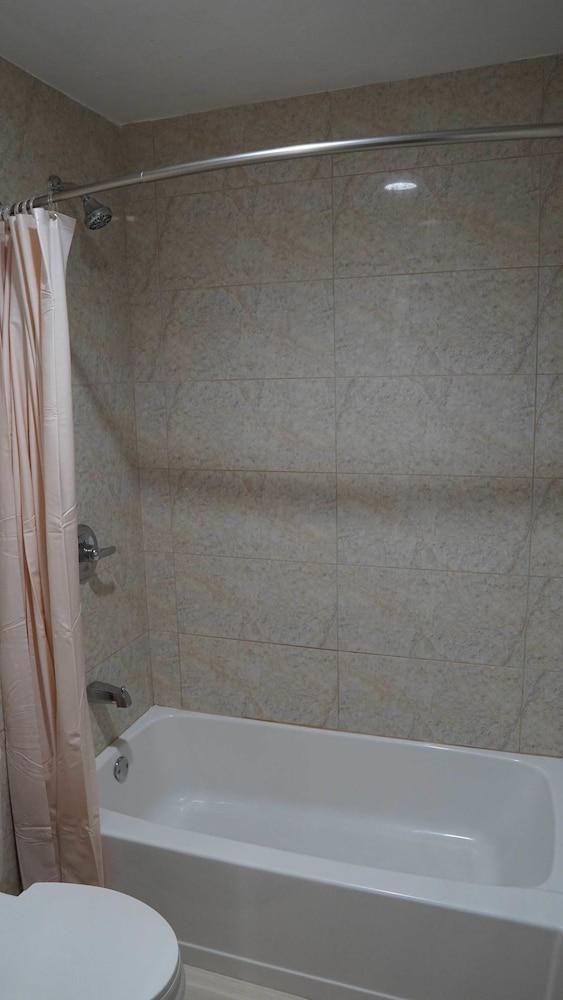 Del Mar Motel photo 13