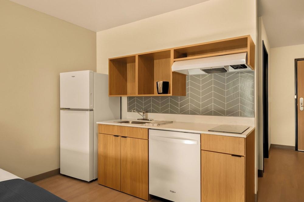 LivAway Suites- Syracuse photo 26