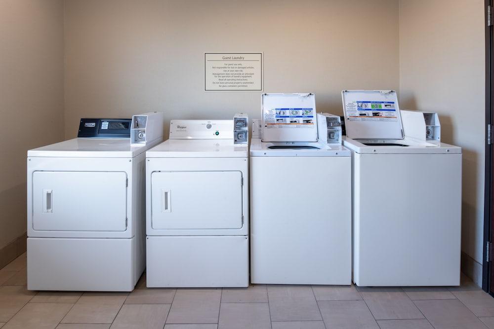 Home Away Suites photo 9