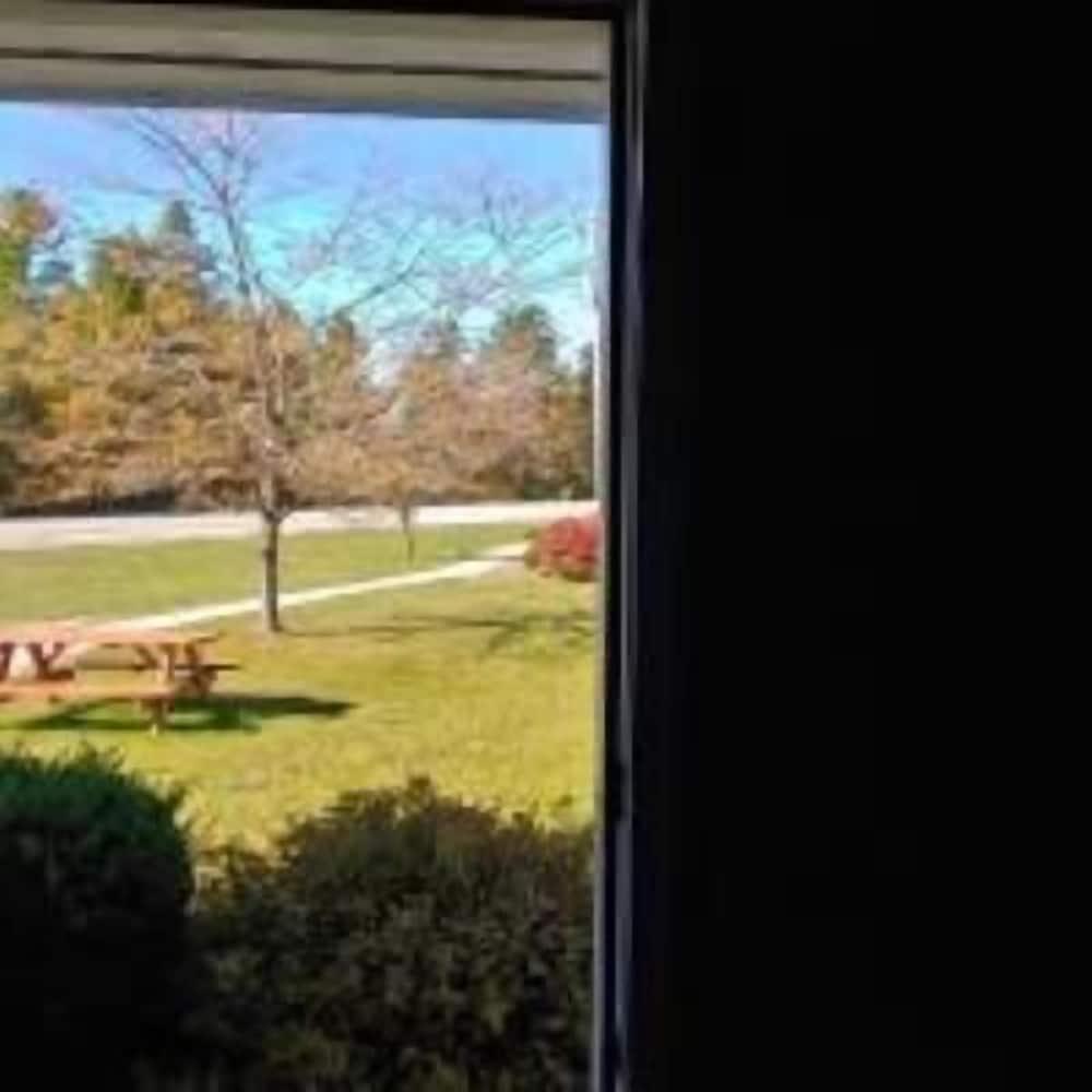 Northwinds Motel photo 24