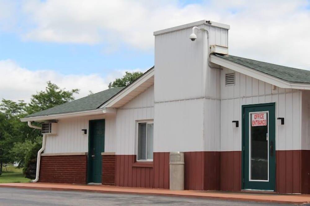 BlissPoint Inn FKA Motel 6t7 photo 22