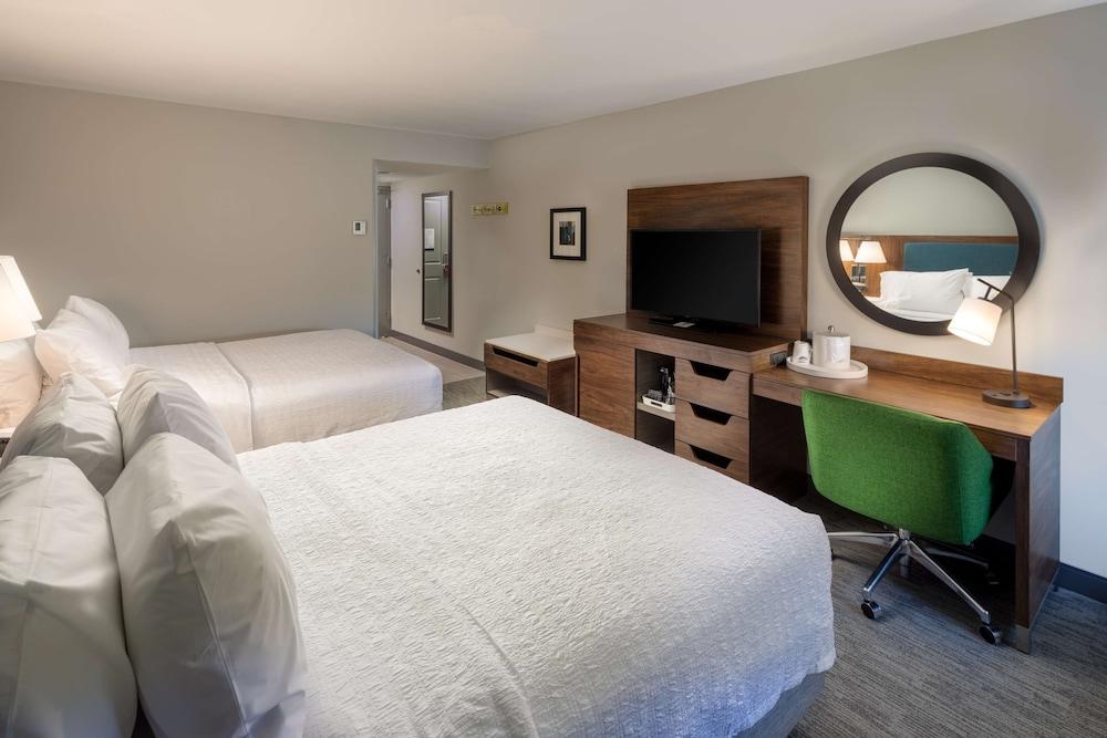 Hampton Inn Asheville-Tunnel Rd. photo 10
