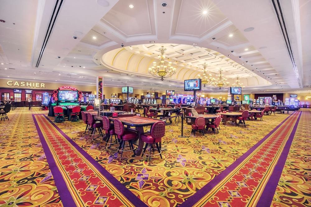 Casino Queen Hotel photo 27