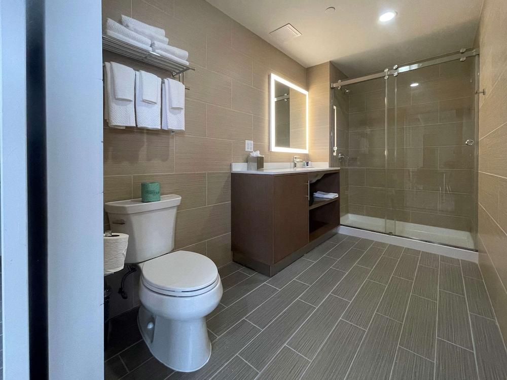 MainStay Suites Bronx - Belmont photo 24