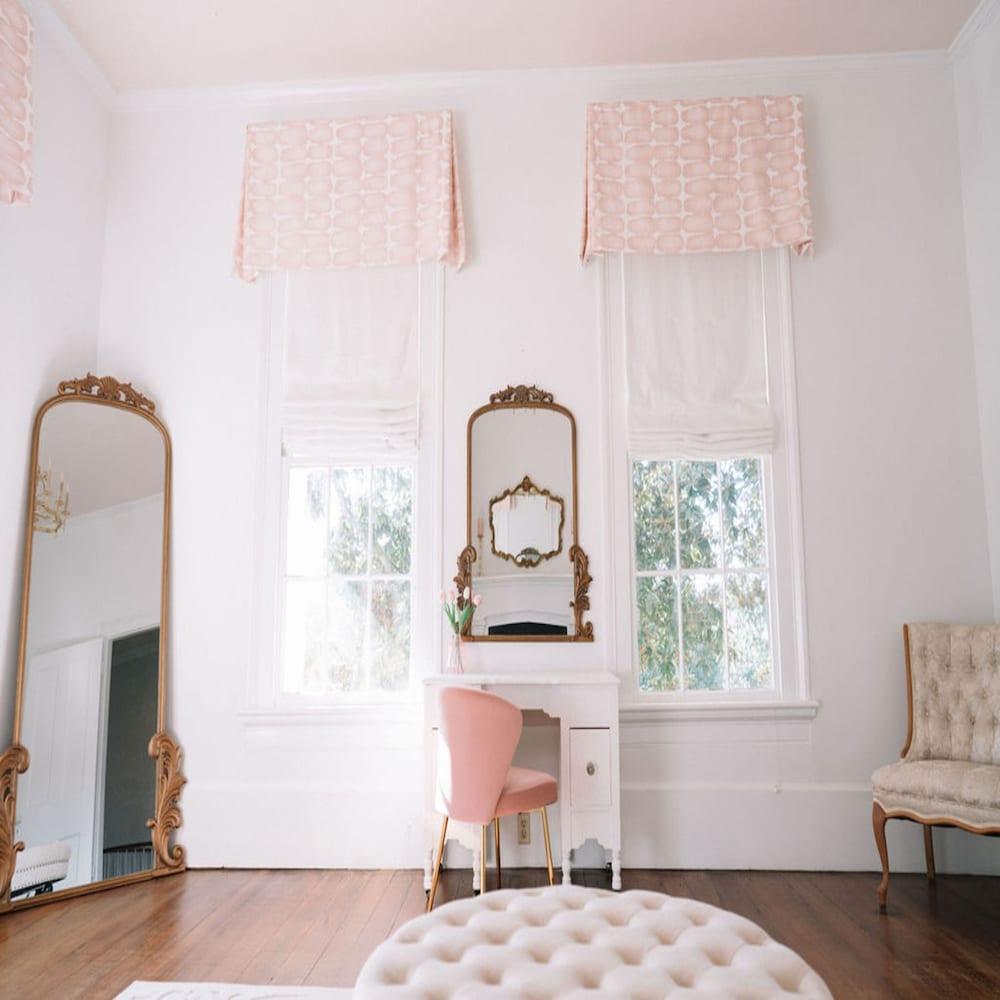 Historic Antebellum Manor photo 46