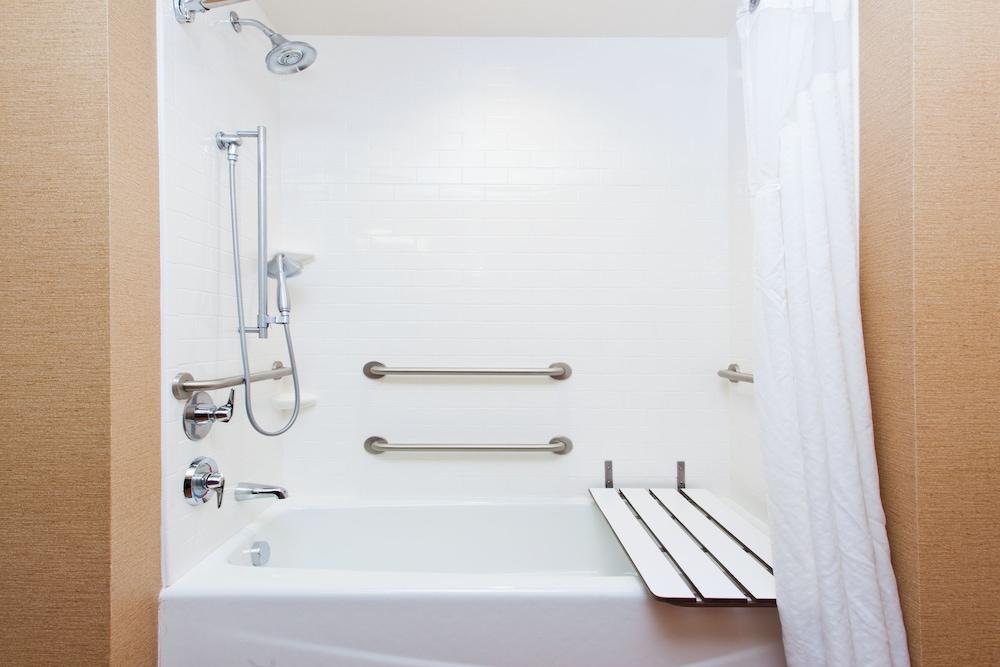 Holiday Inn Express Hotel & Suites Jackson NE by IHG photo 20