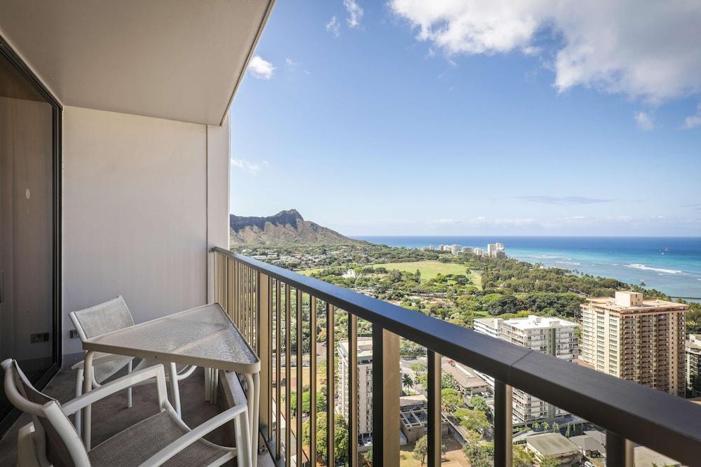 Aston Waikiki Sunset photo 39