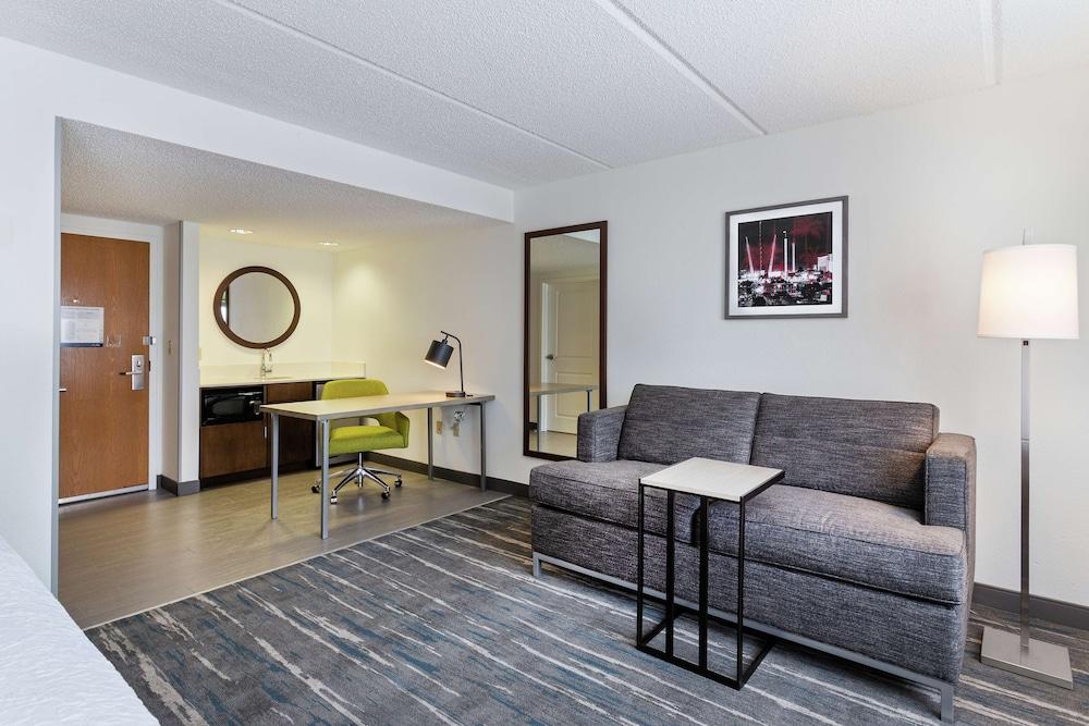 Hampton Inn & Suites Orlando Intl Dr N photo 7