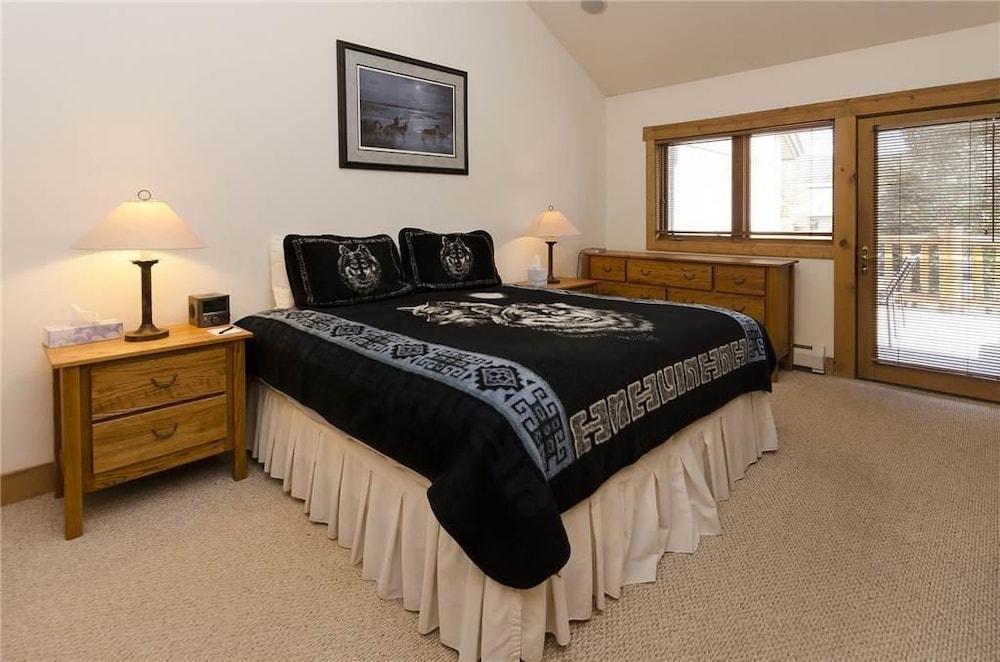 Saddle Creek Townhomes by Pioneer Ridge Management photo 29