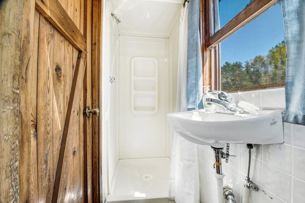 Edgewater Resort photo 3