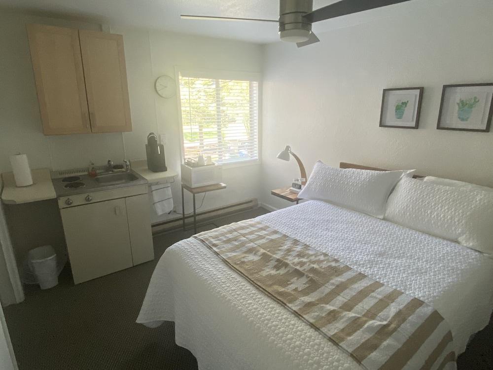 Summit Inn photo 75