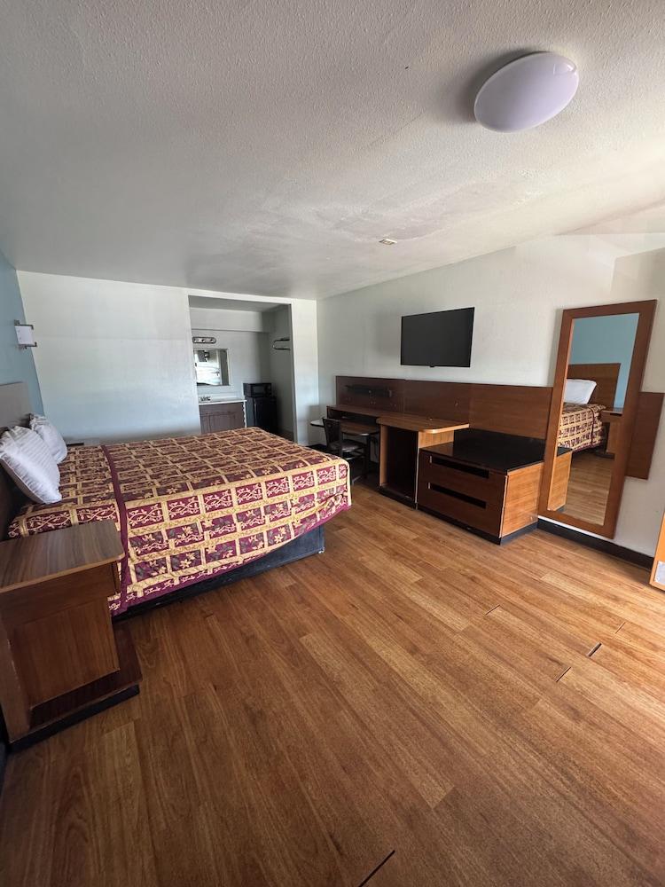 spanish trails inn photo 19