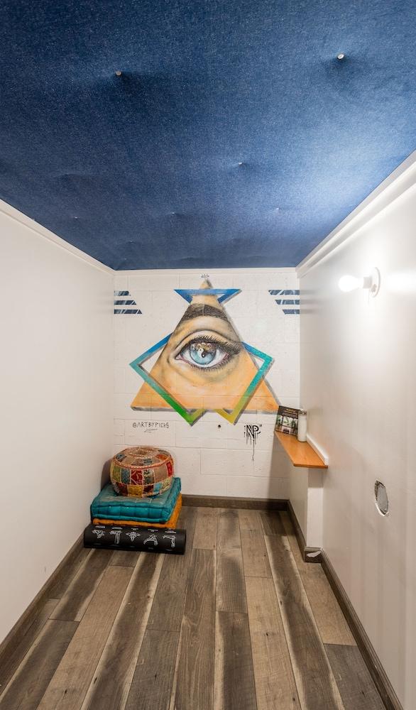 House of Trestles - Hostel photo 23