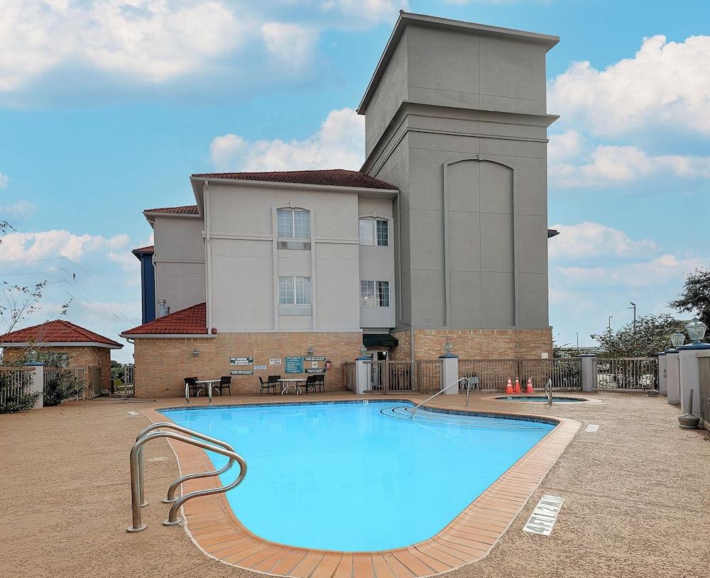 Sonesta Essential Houston Westchase photo 21