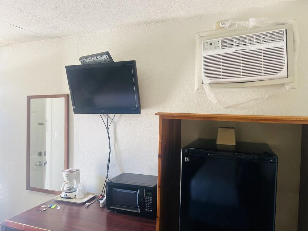 Budget INN photo 7