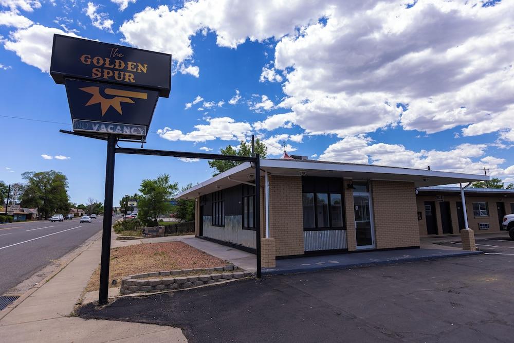The Golden Spurs photo 1