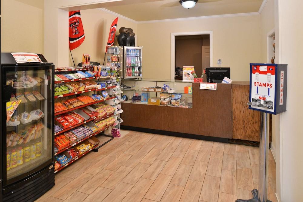 Americas Best Value Inn Lubbock E photo 7