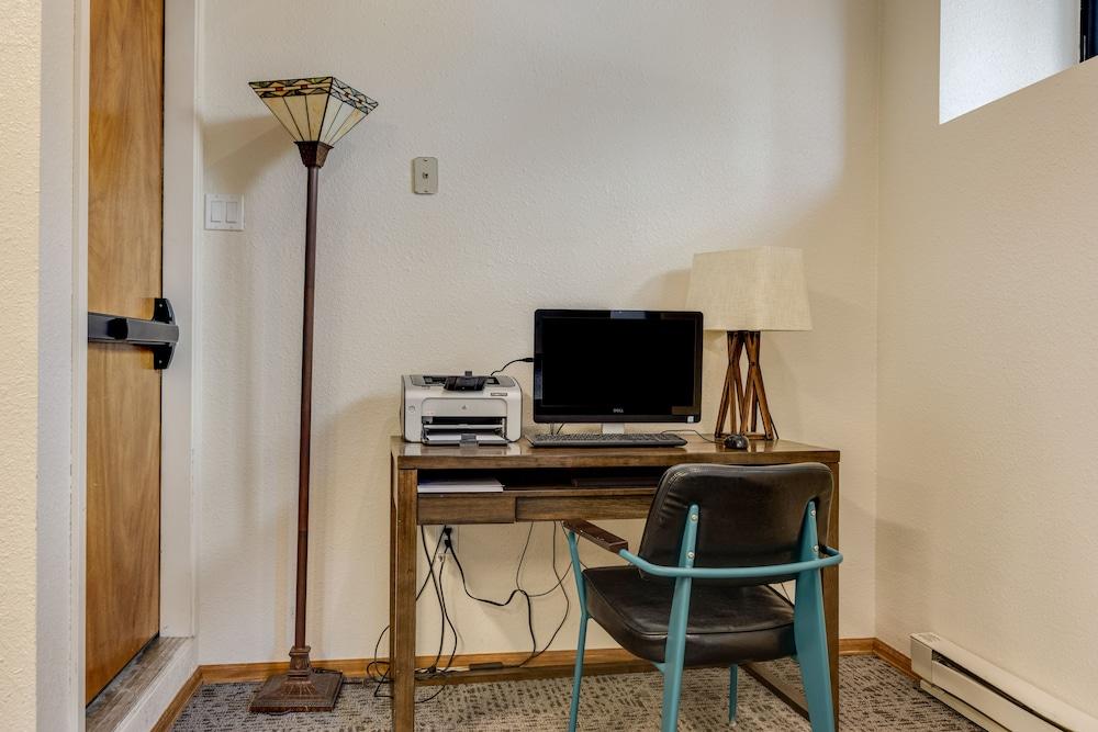 Pine Ridge Condominiums photo 65