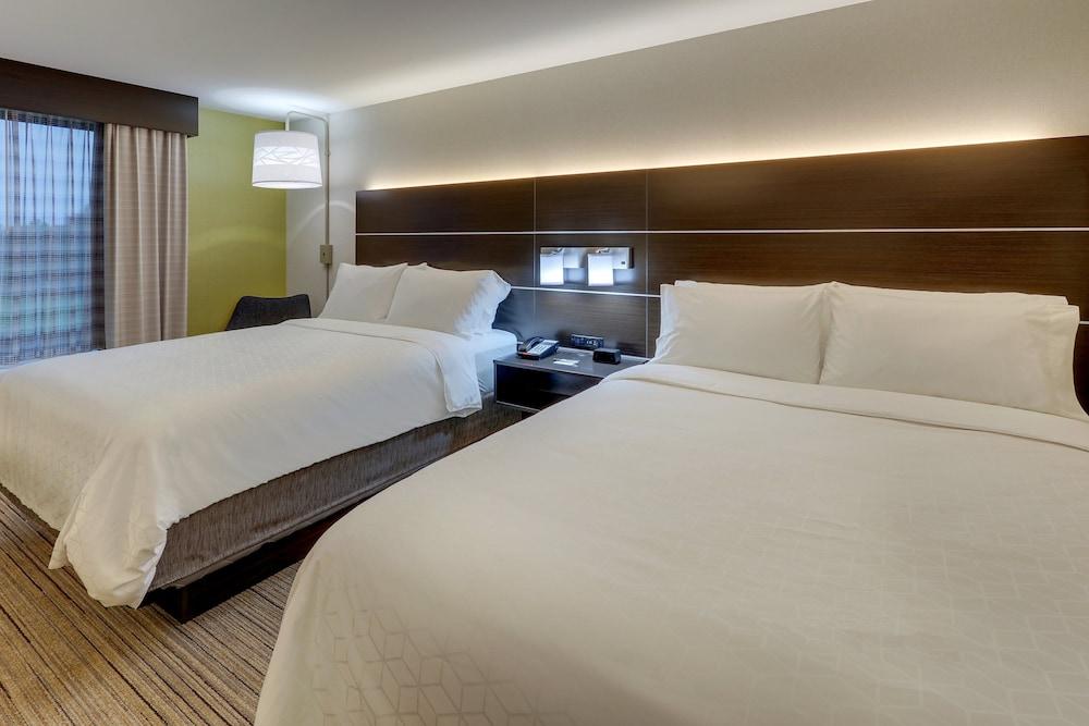 Holiday Inn Express & Suites Troy by IHG photo 26