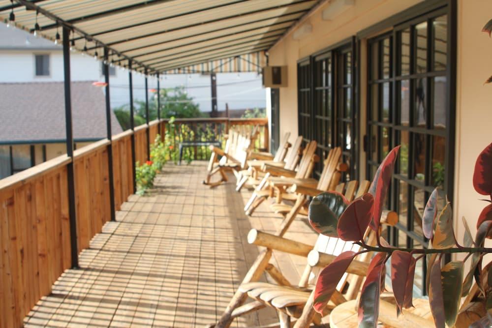 Peach Tree Inn photo 30