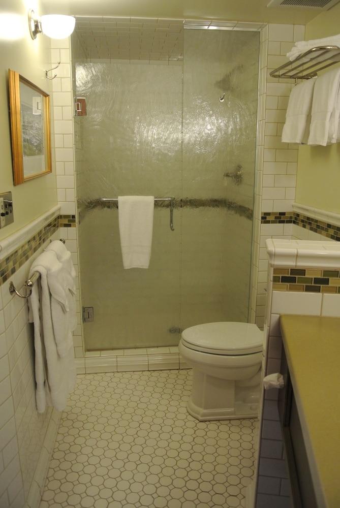 The Green Bridge Inn photo 25