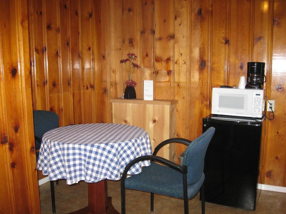 Masters Inn photo 8